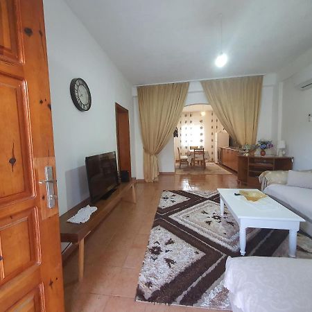 Spacious House With A Big Garden And Fire Pit Villa Tiranë Luaran gambar