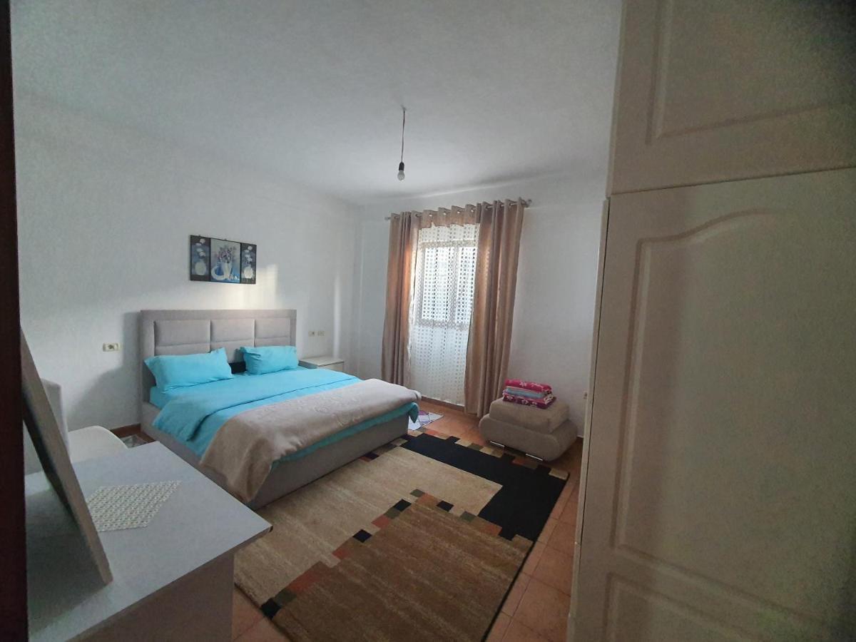 Spacious House With A Big Garden And Fire Pit Villa Tiranë Luaran gambar