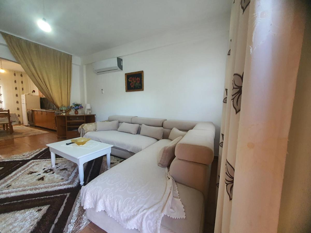 Spacious House With A Big Garden And Fire Pit Villa Tiranë Luaran gambar