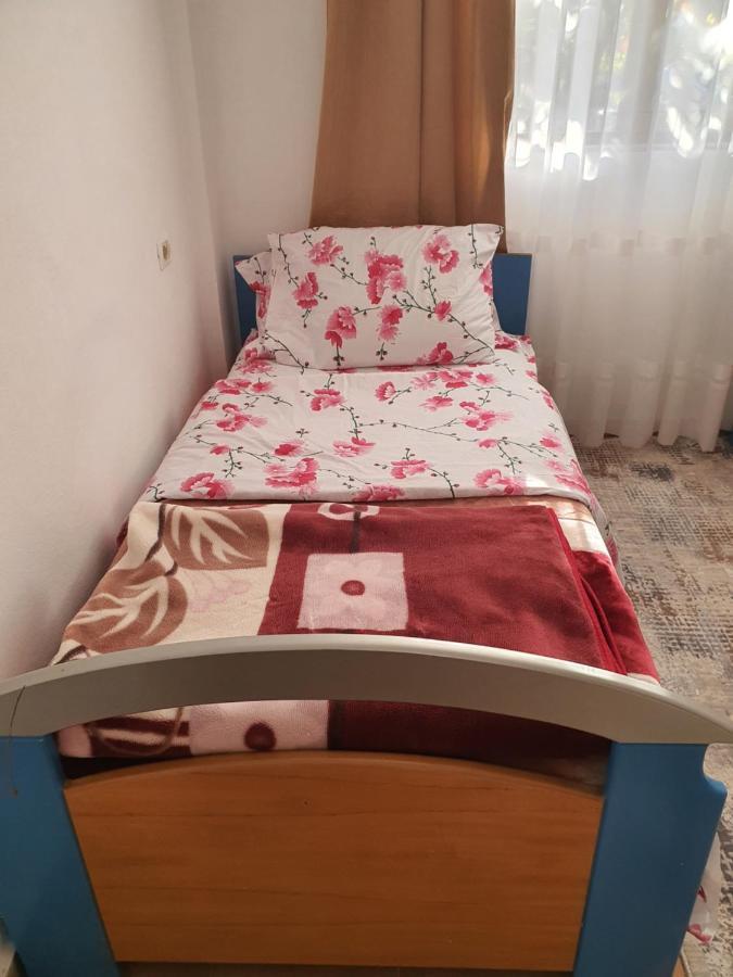 Spacious House With A Big Garden And Fire Pit Villa Tiranë Luaran gambar